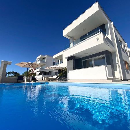 נובליה Fantasy Pool Villa מראה חיצוני תמונה