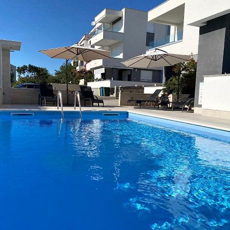 נובליה Fantasy Pool Villa מראה חיצוני תמונה