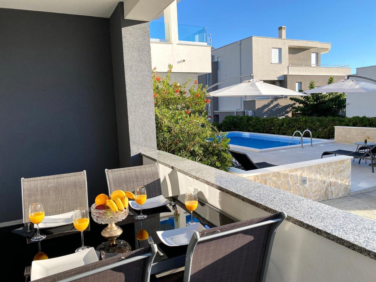 נובליה Fantasy Pool Villa מראה חיצוני תמונה
