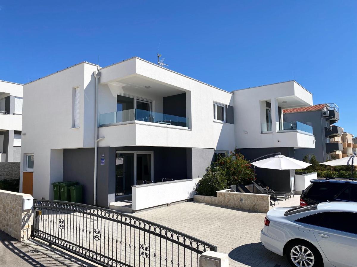 נובליה Fantasy Pool Villa מראה חיצוני תמונה